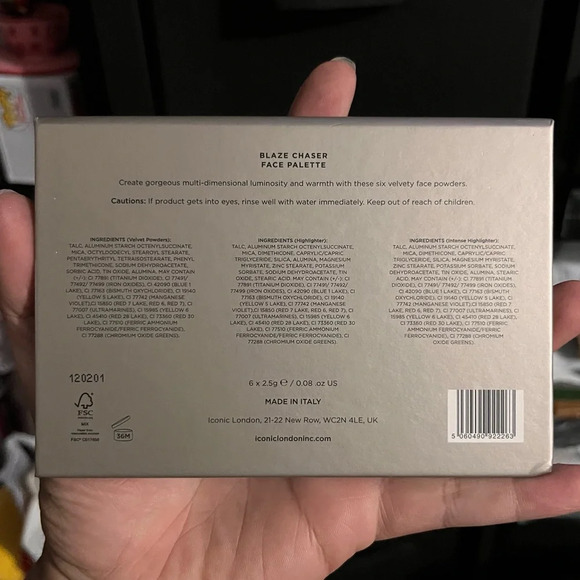 MAKEUP BUNDLE - Picture 5 of 8